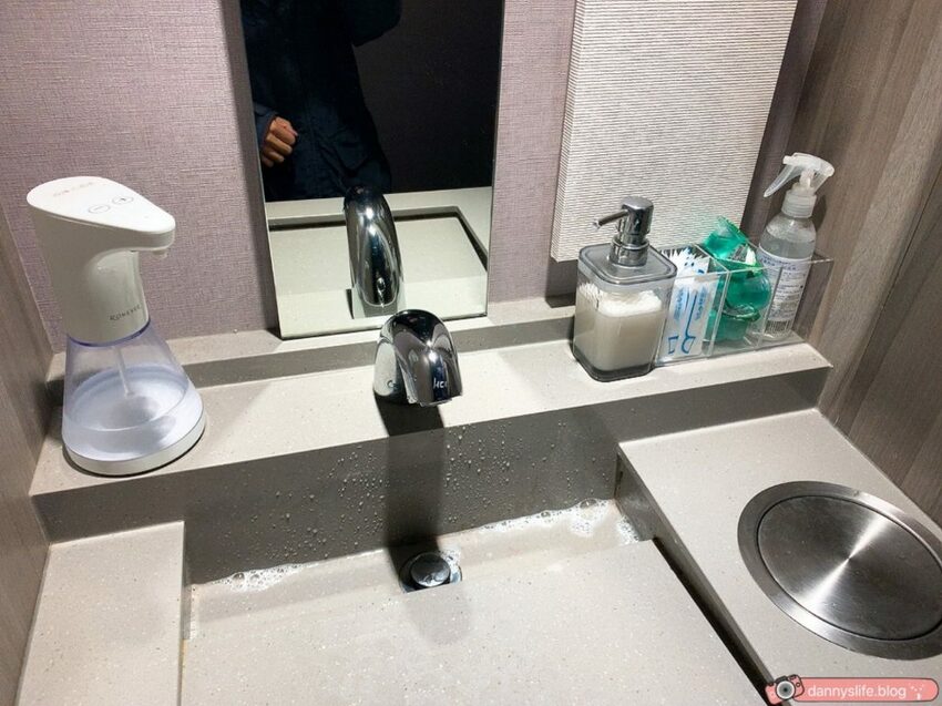 大安區超美日式裝潢居酒屋，彷彿置身日本！新鮮海鮮丼、串燒、壽司、炸物，品項超豐富！還有喝到飽～丹尼的吃喝玩樂～