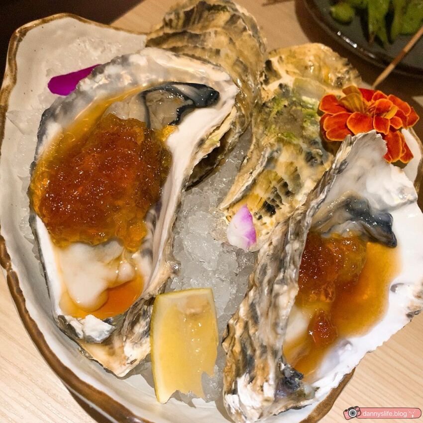 大安區超美日式裝潢居酒屋，彷彿置身日本！新鮮海鮮丼、串燒、壽司、炸物，品項超豐富！還有喝到飽～丹尼的吃喝玩樂～