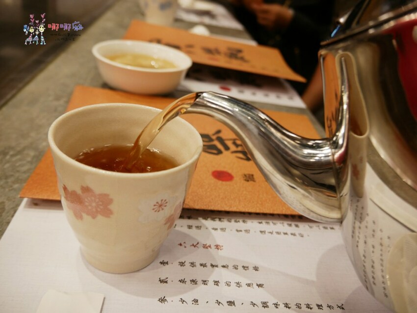 三峽老街附近的鐵板燒~白飯、味噌湯吃到飽！脆皮雞腿排便宜又好吃，和牛海陸雙人餐不用1500元！