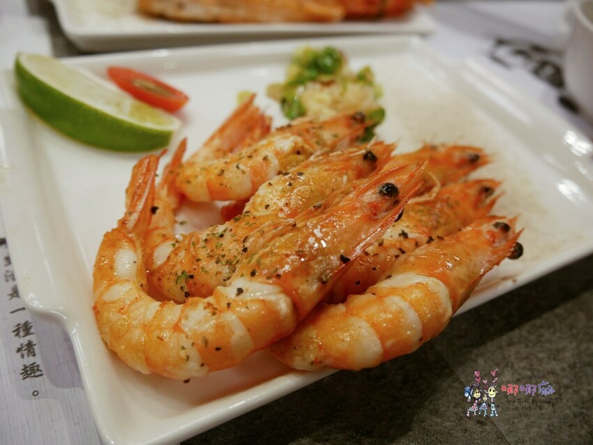 三峽老街附近的鐵板燒~白飯、味噌湯吃到飽！脆皮雞腿排便宜又好吃，和牛海陸雙人餐不用1500元！