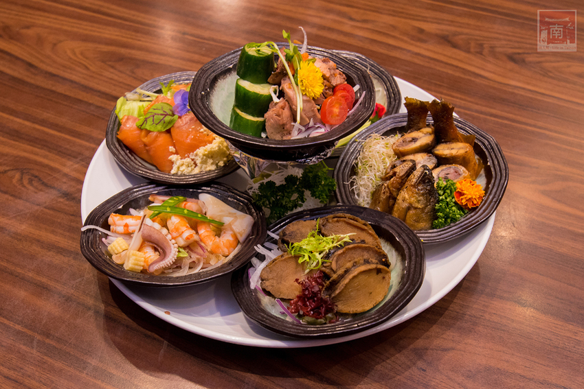 【臺南年菜】14道日式年菜任你搭｜最道地最經典的日式年菜｜隨您選任您挑滿足不同需求｜日式料理年菜外賣.內用｜平常日也有供應~~聚樂海鮮居食屋 - 南人幫