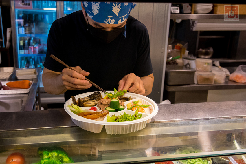【臺南年菜】14道日式年菜任你搭｜最道地最經典的日式年菜｜隨您選任您挑滿足不同需求｜日式料理年菜外賣.內用｜平常日也有供應~~聚樂海鮮居食屋 - 南人幫