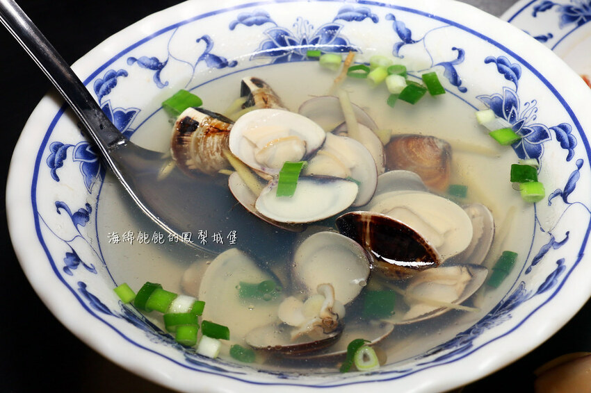 小琉球好吃又便宜的海鮮炒飯、海鮮炒麵「大富小吃」小琉球美食、團體合菜、菜單價位