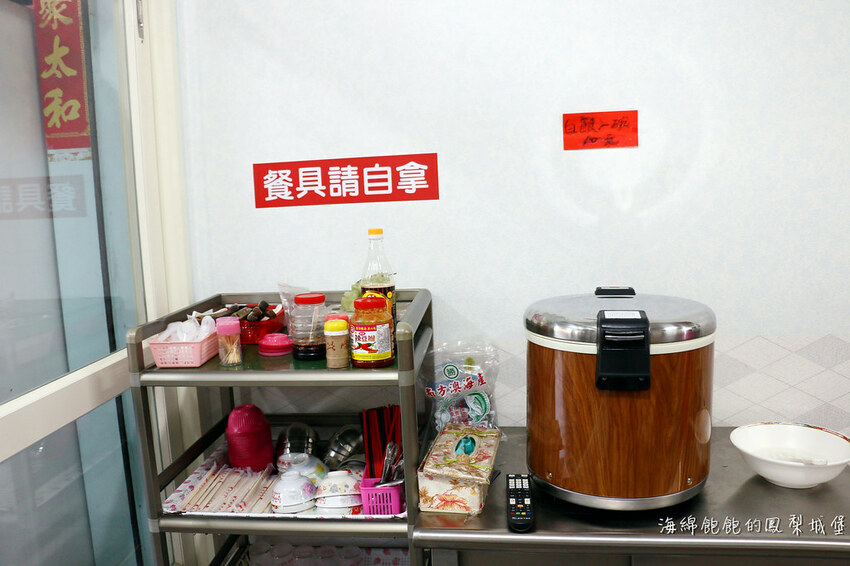 小琉球好吃又便宜的海鮮炒飯、海鮮炒麵「大富小吃」小琉球美食、團體合菜、菜單價位
