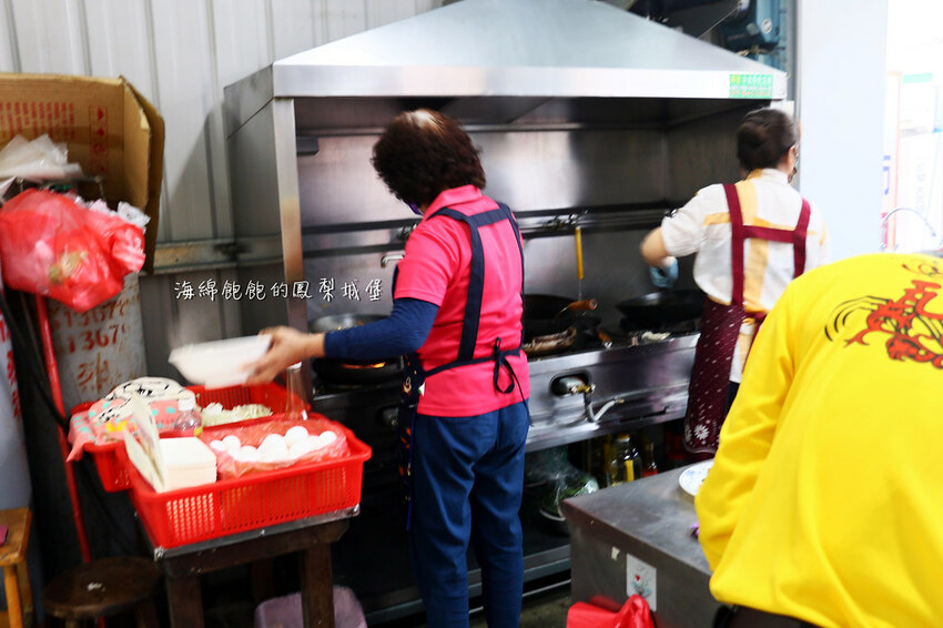 小琉球好吃又便宜的海鮮炒飯、海鮮炒麵「大富小吃」小琉球美食、團體合菜、菜單價位