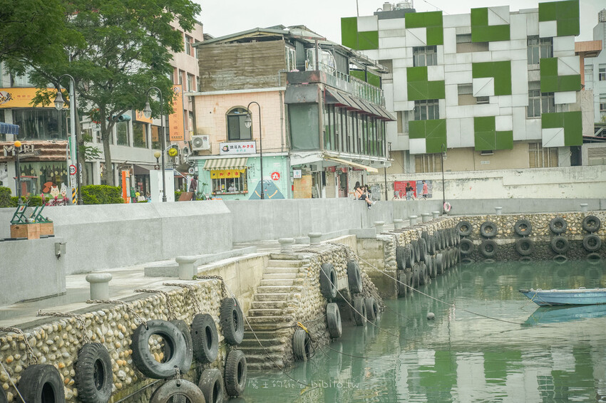 肉多多 淡水中正店 Ｘ魔王 火鍋第一品牌排隊名店 蔬食者天堂 35種蔬菜無限吃 浮誇大肉盤 淡水老街人氣火鍋