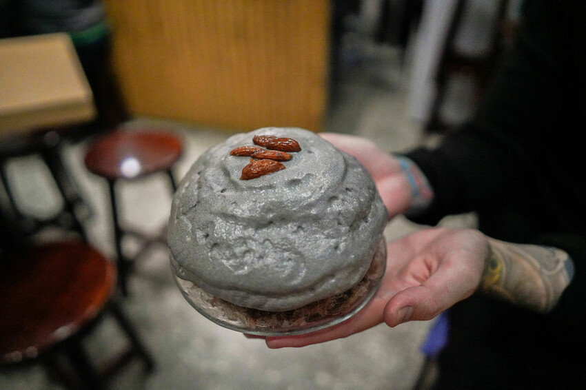 肉多多 淡水中正店 Ｘ魔王 火鍋第一品牌排隊名店 蔬食者天堂 35種蔬菜無限吃 浮誇大肉盤 淡水老街人氣火鍋