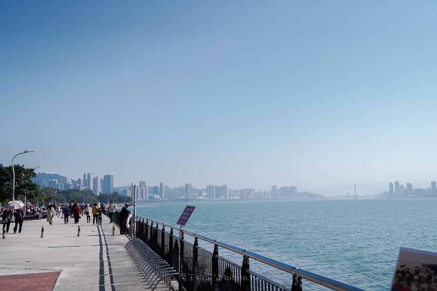 肉多多 淡水中正店 Ｘ魔王 火鍋第一品牌排隊名店 蔬食者天堂 35種蔬菜無限吃 浮誇大肉盤 淡水老街人氣火鍋