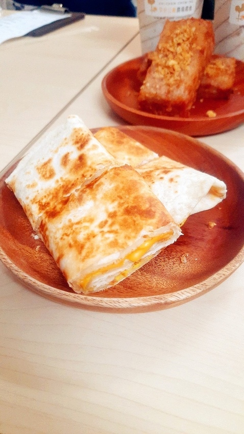 美食 ░ 網友推薦全台十大連鎖早午餐_ 早安公雞農場晨食 , 高雄必吃早午餐克雞腿老麵堡_38.jpg