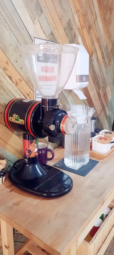 美食 ░ 網友推薦全台十大連鎖早午餐_ 早安公雞農場晨食 , 高雄必吃早午餐克雞腿老麵堡_71.jpg