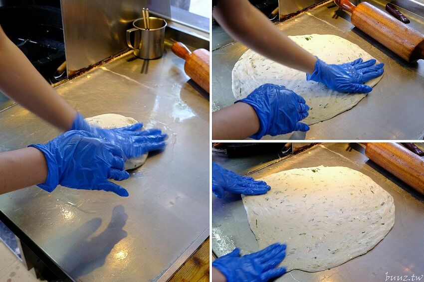 傳統工法揉製麵糰，王天津正宗蔥油餅王，蔥油餅層層堆疊出香Q薄脆滋味！