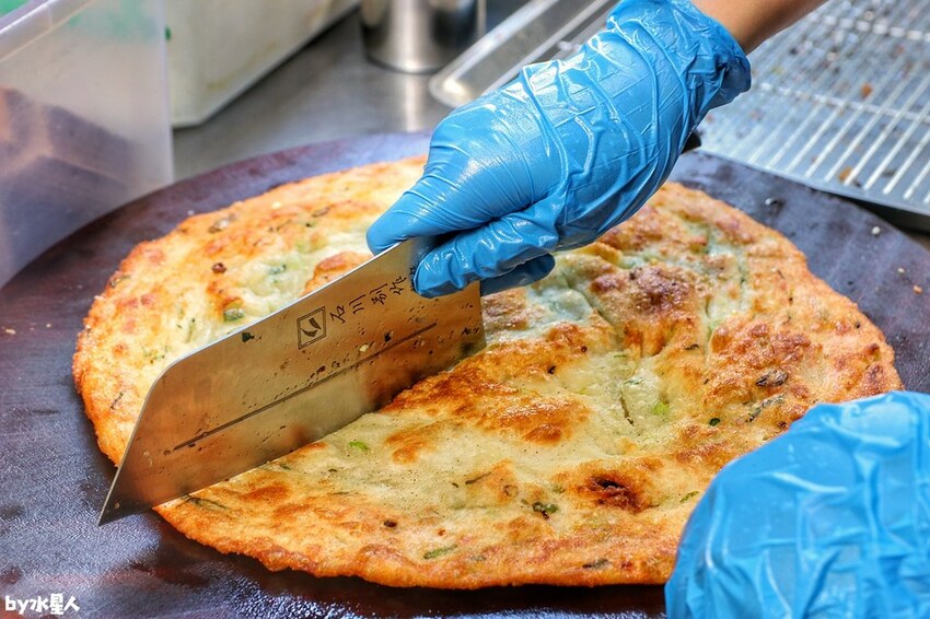 天津正宗蔥油餅王黎明店