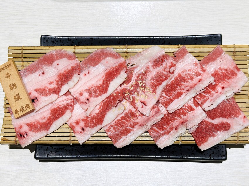 【牛燒肉Yakiniku】新北新店燒肉推薦！「豪華海陸雙人餐