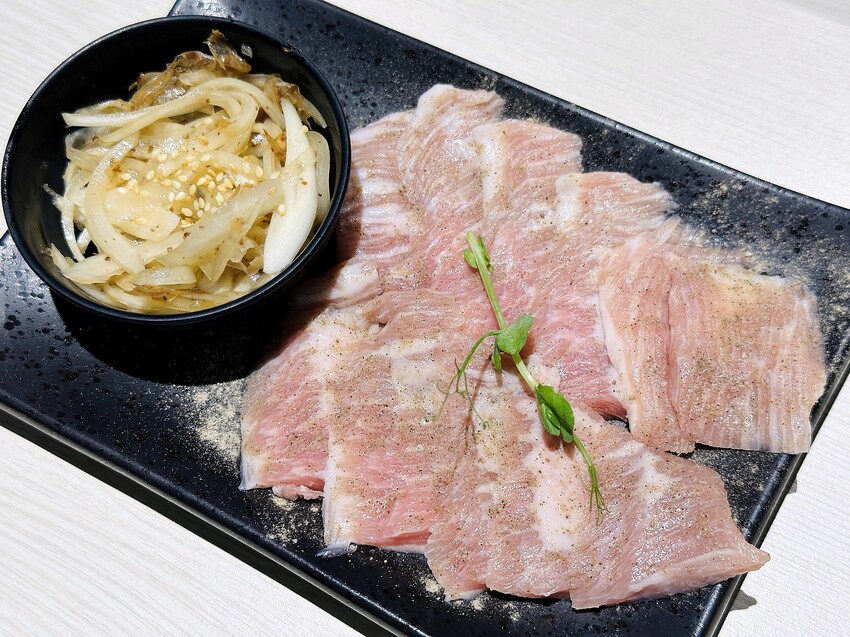 【牛燒肉Yakiniku】新北新店燒肉推薦！「豪華海陸雙人餐