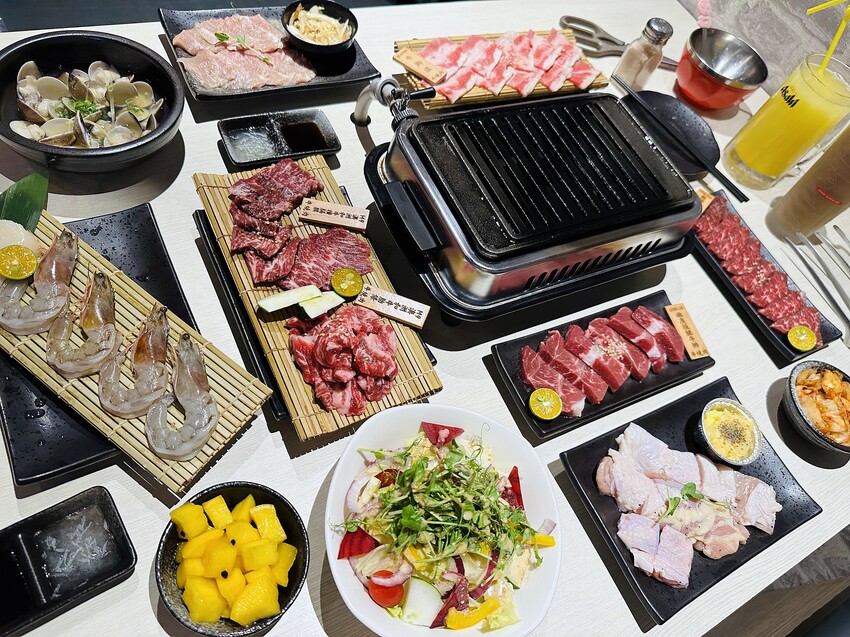 【牛燒肉Yakiniku】新北新店燒肉推薦！「豪華海陸雙人餐