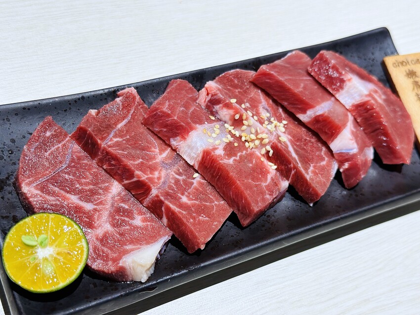 【牛燒肉Yakiniku】新北新店燒肉推薦！「豪華海陸雙人餐