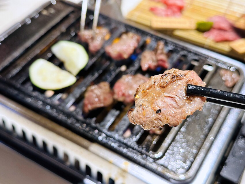【牛燒肉Yakiniku】新北新店燒肉推薦！「豪華海陸雙人餐