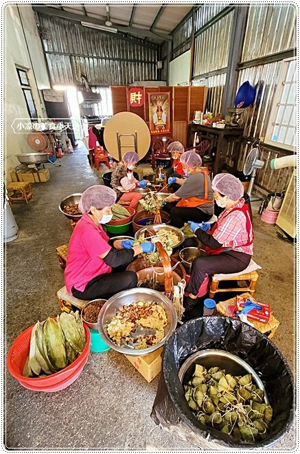 在地飄香30幾年古早味肉粽，現場手工現包現蒸、還沒端午節人潮就不少！！！