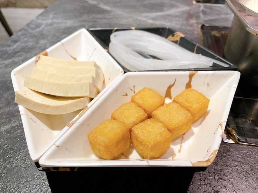 [美食] 龍府小鍋 放感情 ♥ 內湖重慶酸辣鍋天花板 愛吃辣