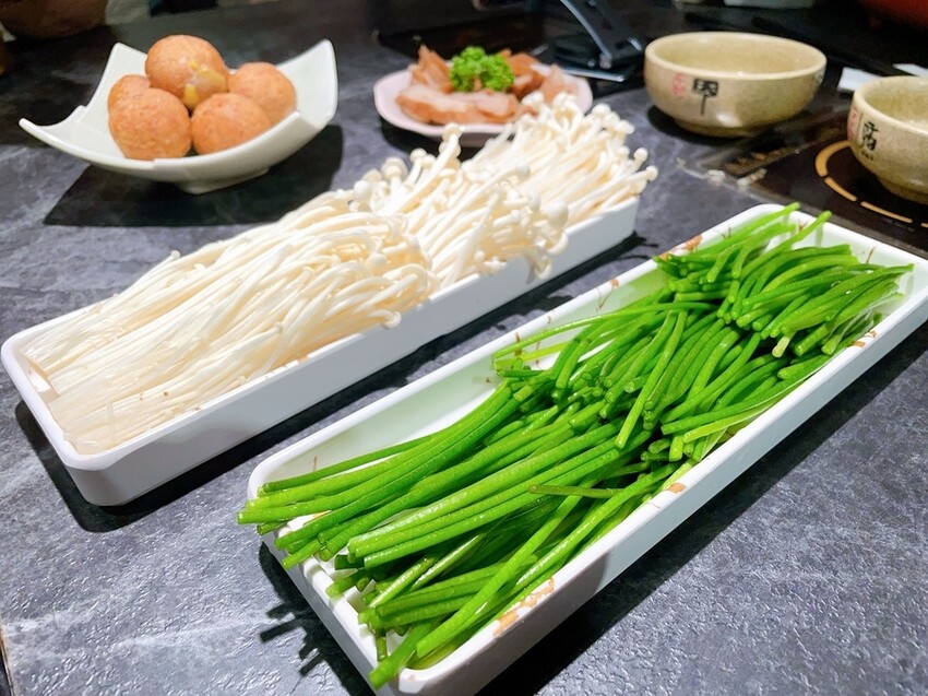 [美食] 龍府小鍋 放感情 ♥ 內湖重慶酸辣鍋天花板 愛吃辣