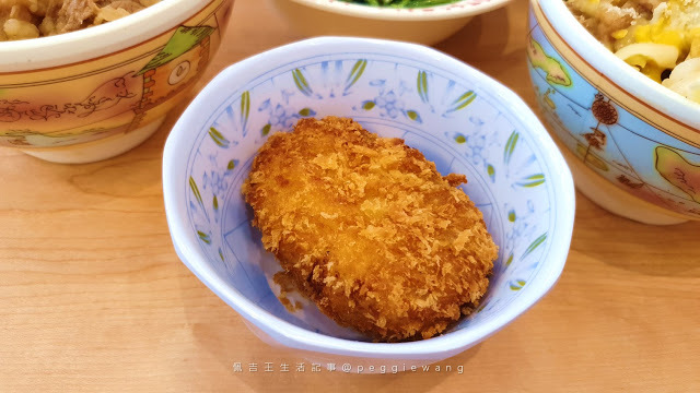 新北三重食記『すき家SUKIYA』:食其家三和國中店5/1新開幕!網友最推起司牛丼加可樂餅套餐139元起/捷運三和國中站