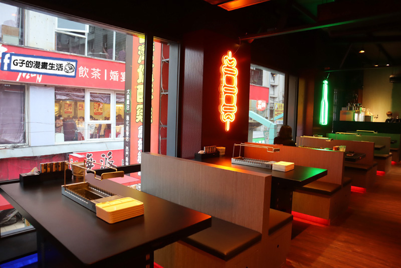 西門羊騷殿-台灣第一家羊肉串自動燒烤.羊騷殿.台北美食.西門町.生啤酒.球賽轉播餐廳.動燒烤.無煙燒烤 西門羊騷殿-台灣第一家羊肉串自動燒烤.羊騷殿.台北美食.西門町.生啤酒.球賽轉播餐廳.動燒烤.無煙燒烤