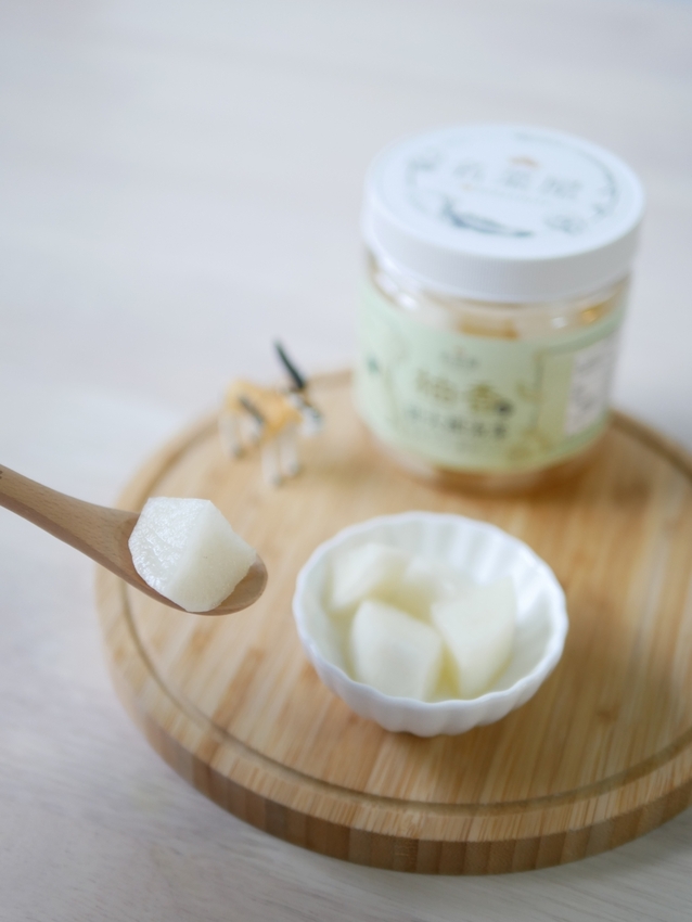 宅配美食｜白飯殺手來啦『名菜屋』加入清甜水果元素的爽口泡菜，讓人無法自拔的團購美食推薦！網購開箱｜泡菜推薦 - 曼達愛吃鬼