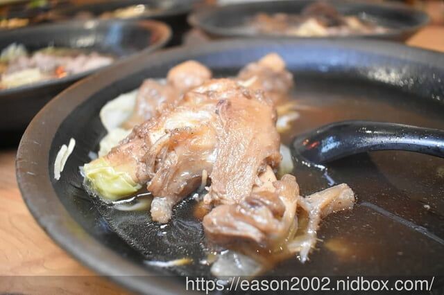 新莊美食 | 蜀羊-一碗小羊肉 新莊宏匯廣場7樓美食街 湯頭清甜甘醇 羊肉肉質軟嫩 吃起來沒有羊騷味 -  就是這樣。吃喝玩樂。愛漂亮部落格 - FashionGuide 華人時尚專業評鑑