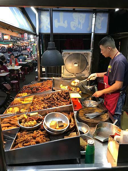 (鳳山鴨頭)超特別東山鴨頭!必點樓梯脆得像餅乾 只有這邊吃得到-黃記東山鴨頭|自強夜市美食|五甲美食