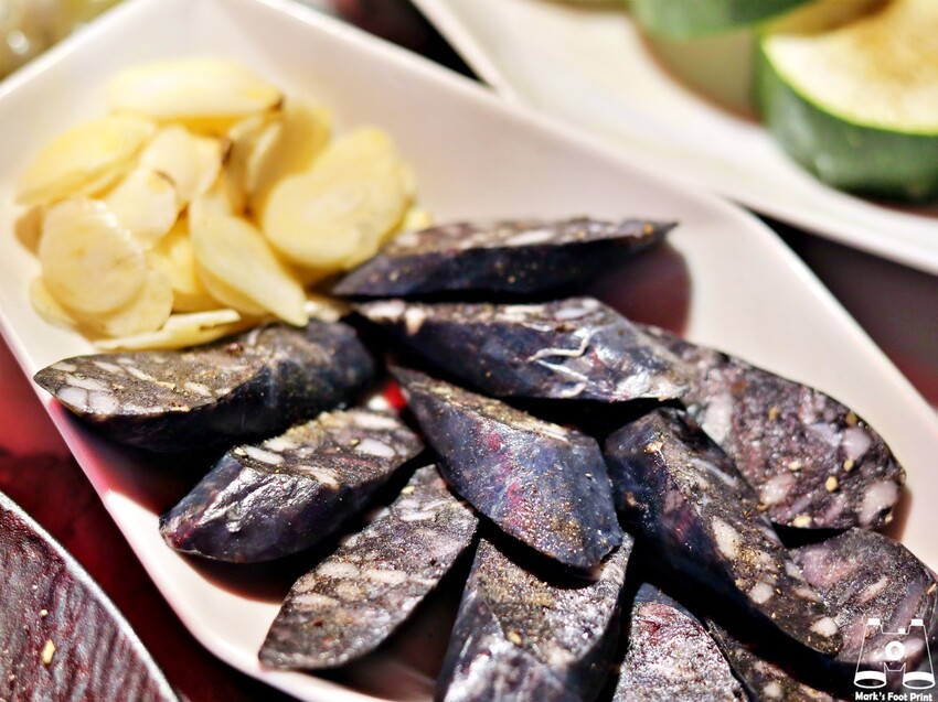 台中北區美食｜Eartha燒肉餐酒館，燒肉珠寶盒搭配精緻調酒，你的微醺放鬆好夥伴！