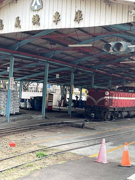 嘉義市北門驛│檜來嘉驛檜木列車：紅色懷舊檜木火車