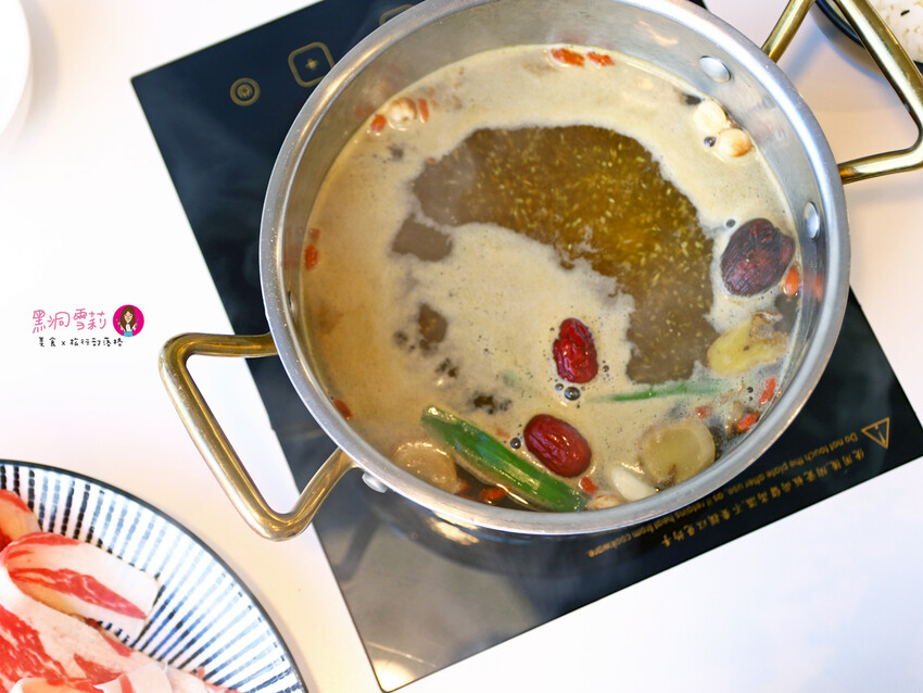 参好鍋物廚房︱桃園埔心網美火鍋店好拍好吃好停車〃近桃園埔心星巴克