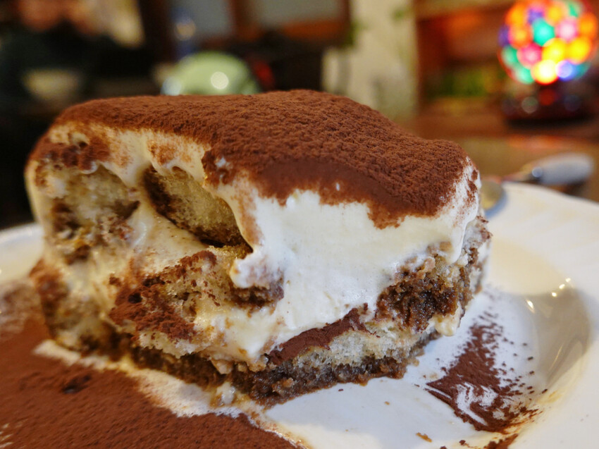 新北市板橋區新北板橋—旭舊咖啡Shiu Jiou｜細品懷舊老件的咖啡時光屋｜中山路、板橋大遠百、板新站、板橋體育場