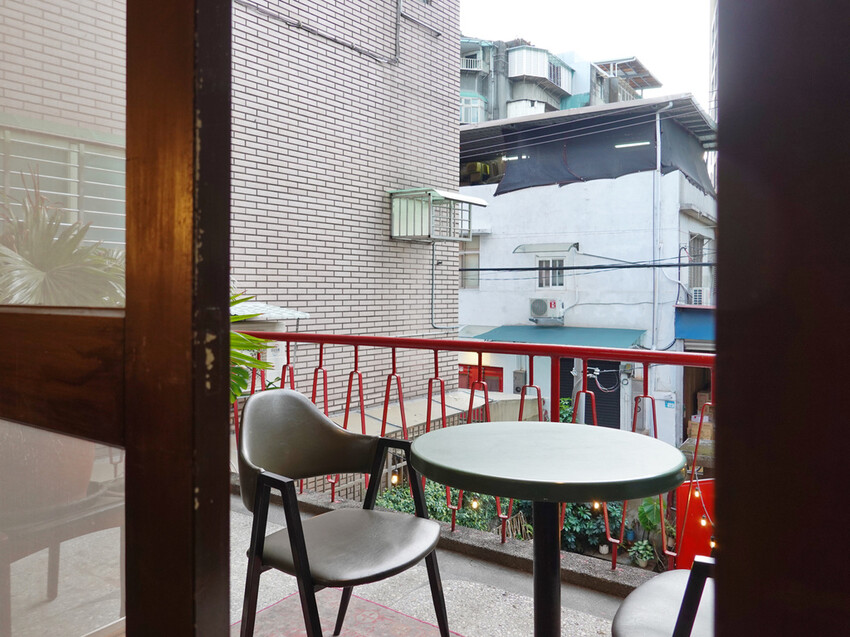 新北市板橋區新北板橋—旭舊咖啡Shiu Jiou｜細品懷舊老件的咖啡時光屋｜中山路、板橋大遠百、板新站、板橋體育場