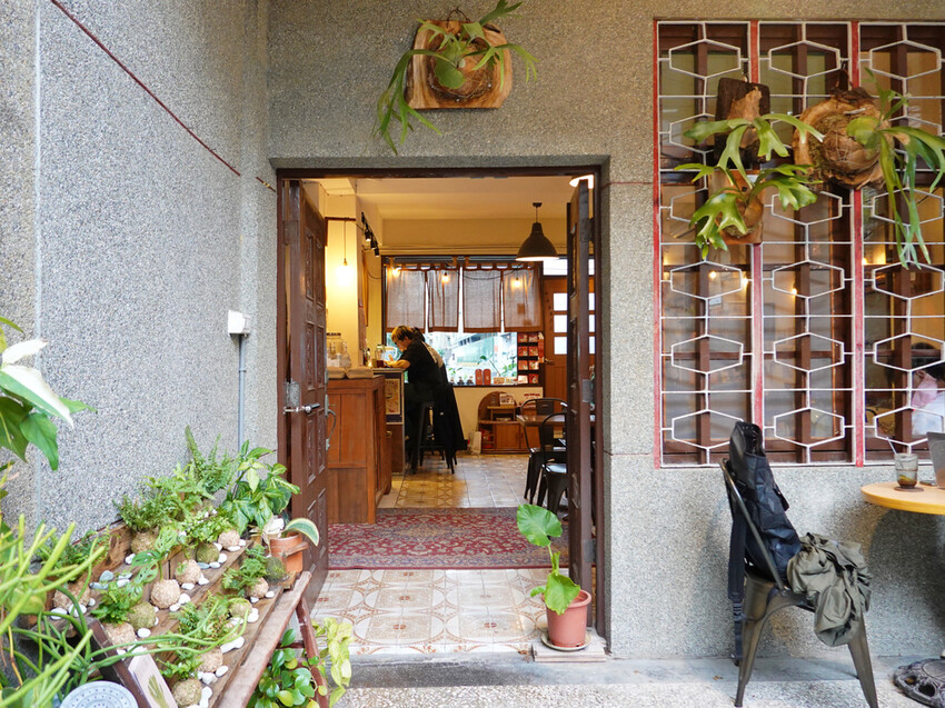 新北市板橋區新北板橋—旭舊咖啡Shiu Jiou｜細品懷舊老件的咖啡時光屋｜中山路、板橋大遠百、板新站、板橋體育場