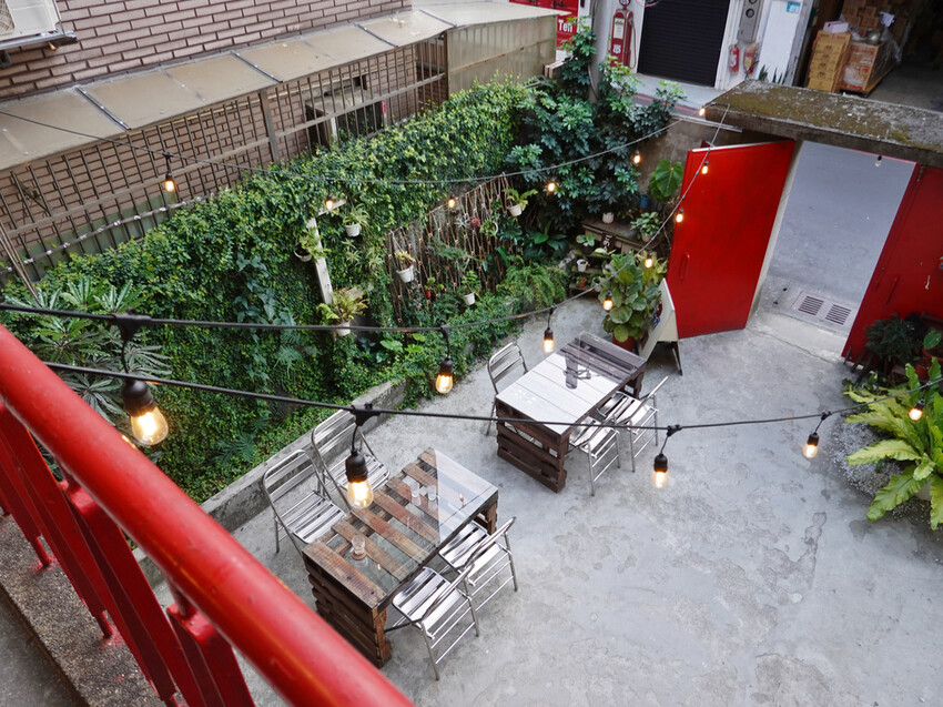 新北市板橋區新北板橋—旭舊咖啡Shiu Jiou｜細品懷舊老件的咖啡時光屋｜中山路、板橋大遠百、板新站、板橋體育場