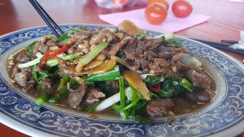 128157.jpg - 【南投.信義】望高茶園品茶用餐。季節限定美景漫步在櫻花道中