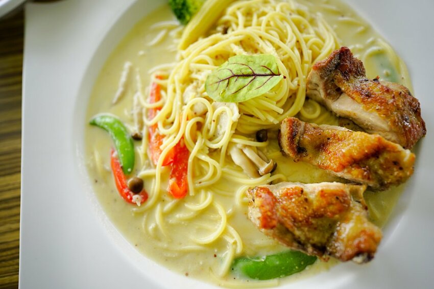 食記|台南玉井 魔法森林景觀咖啡小餐館 森林環繞、玻璃天空步道 台南景觀餐廳推薦! - 奇奇一起玩樂趣