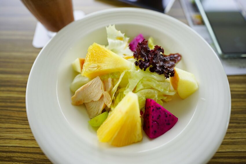 食記|台南玉井 魔法森林景觀咖啡小餐館 森林環繞、玻璃天空步道 台南景觀餐廳推薦! - 奇奇一起玩樂趣