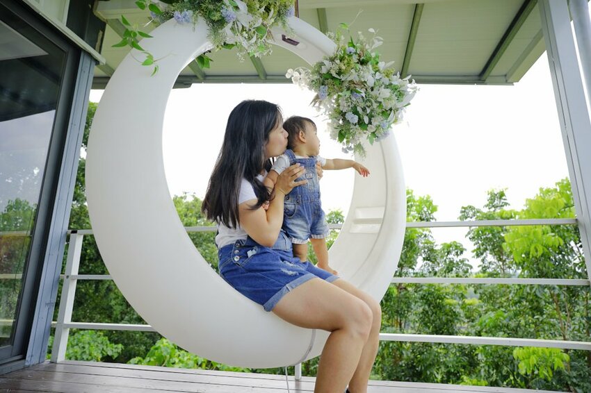 食記|台南玉井 魔法森林景觀咖啡小餐館 森林環繞、玻璃天空步道 台南景觀餐廳推薦! - 奇奇一起玩樂趣