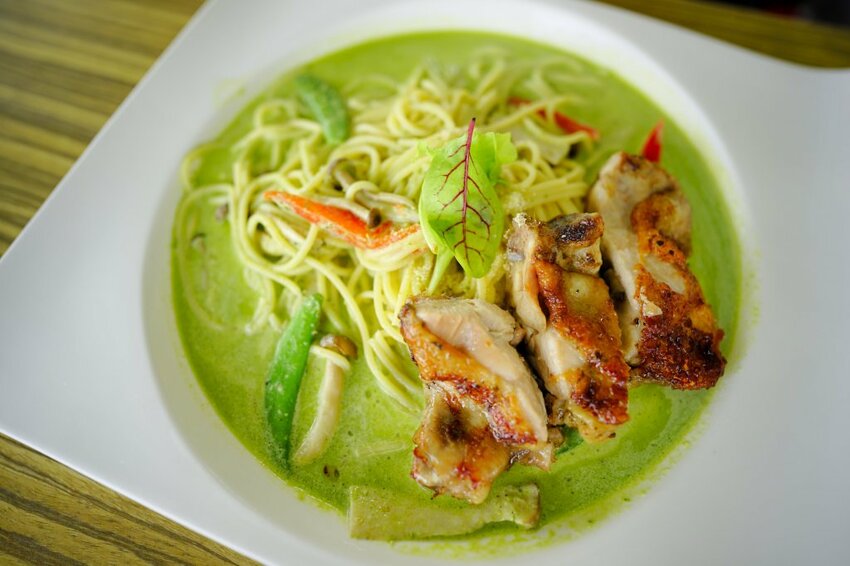 食記|台南玉井 魔法森林景觀咖啡小餐館 森林環繞、玻璃天空步道 台南景觀餐廳推薦! - 奇奇一起玩樂趣