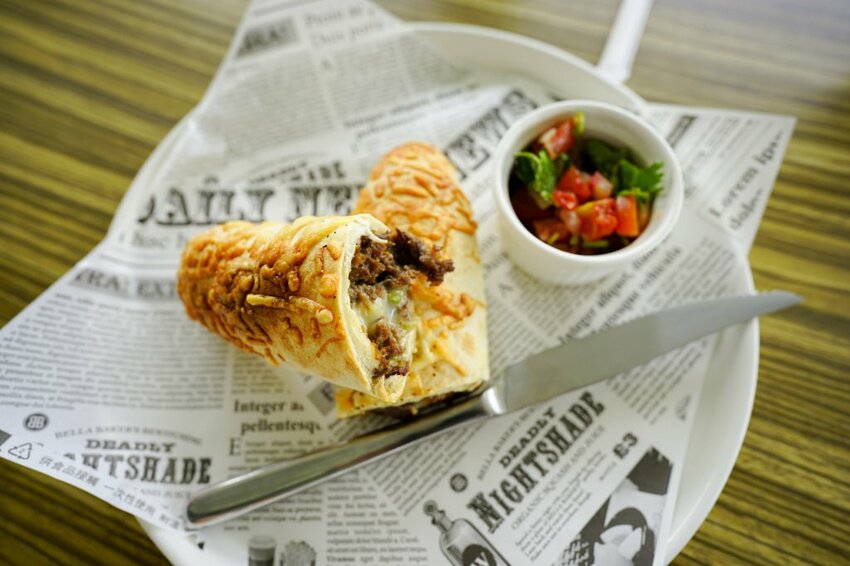 食記|台南玉井 魔法森林景觀咖啡小餐館 森林環繞、玻璃天空步道 台南景觀餐廳推薦! - 奇奇一起玩樂趣