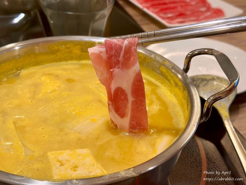 台中親子餐廳推薦!丹水滾鍋物總店親子友善,有遊戲區的吃到飽火鍋店。