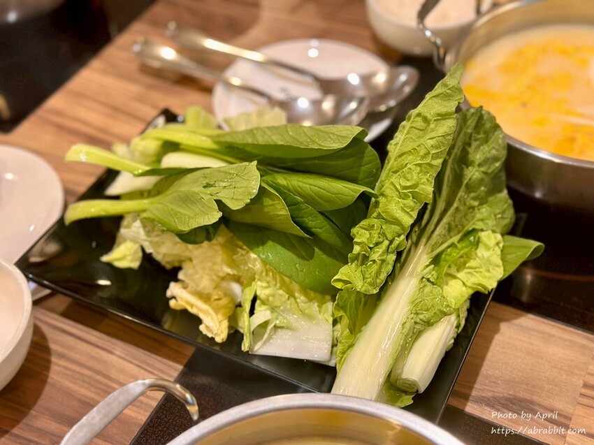 台中親子餐廳推薦!丹水滾鍋物總店親子友善,有遊戲區的吃到飽火鍋店。