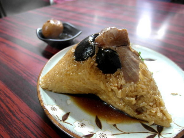 再發號百年八寶肉粽(總店)：台南||百年老店【再發號】-用料實在，神等級美味粽子！