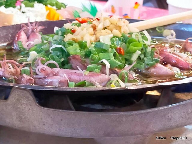 「988生猛海鮮餐廳」(Seafood restaurant), Keelung city,  Taiwan, Apr 19, 2021.