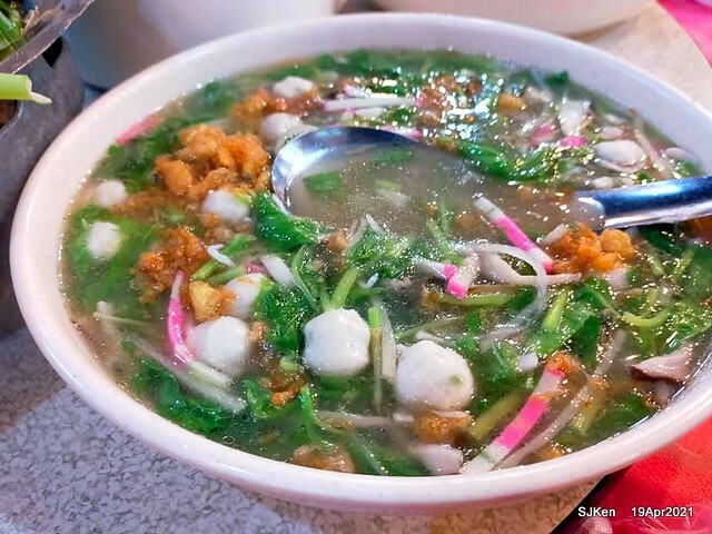 「988生猛海鮮餐廳」(Seafood restaurant), Keelung city,  Taiwan, Apr 19, 2021.