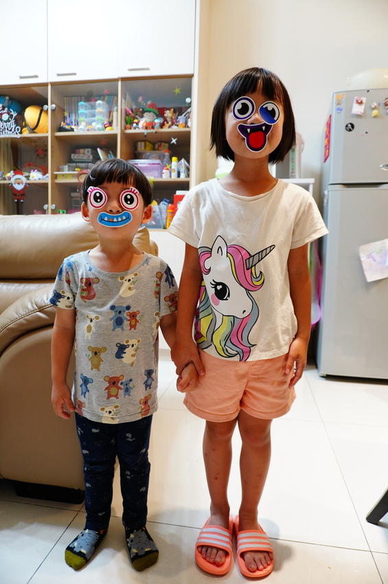 萬聖節拿到的變臉貼紙 (3).JPG