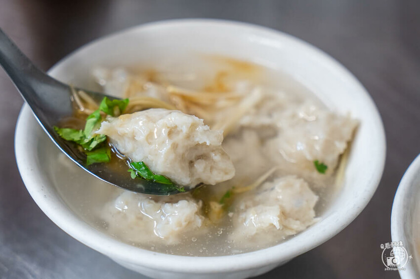 台南市中西區阿鳳浮水虱目魚羹 | 台南必吃美食還有這一味!Q彈香甜的浮水虱目魚羹~