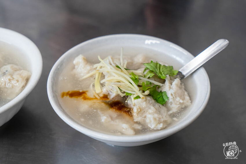 台南市中西區阿鳳浮水虱目魚羹 | 台南必吃美食還有這一味!Q彈香甜的浮水虱目魚羹~